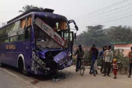 सुपौल में भीषण सड़क हादसा, दो बसों की टक्कर, 18 यात्री घायल 8