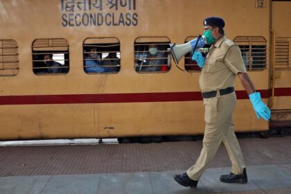 रेल यात्रियों के लिए काम की खबर, अब फेसबुक व ट्विटर पर रिजर्वेशन की जानकारी दे रहा पूर्व-मध्‍य रेलवे 20