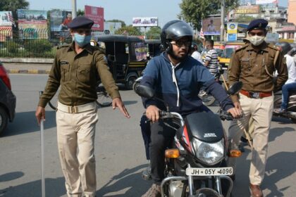 बिहार में कोरोना को लेकर फिर से अलर्ट, अब मास्क नहीं लगाया तो सीधे जब्त होगी गाड़ी 16