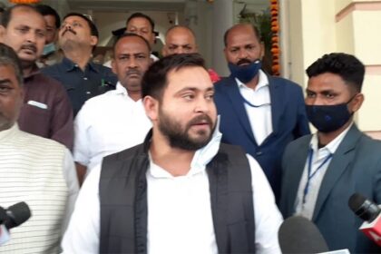 एक्शन मोड में दिखे Tejashwi Yadav, कहा- सरकार ने शिक्षा का बनाया मजाक 10