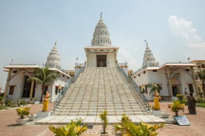 देशभर के साढ़े चार लाख मंदिरों से हट सकता हैं सरकार का कब्‍जा, मंदिरों पर होगा संतों का नियंत्रण 20