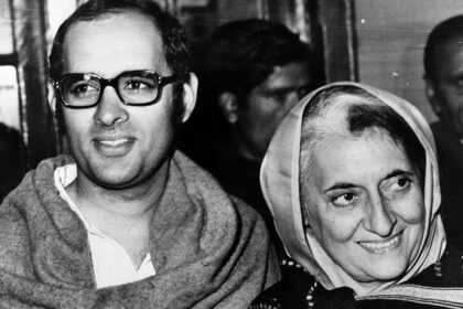 Sanjay gandhi and indira gandhi