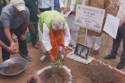 बिहार में लोगों से मंत्री प्रेम कुमार ने पेड़ लगाने की अपील, एक पेड़ मां के नाम अभियान की शुरुआत की 16