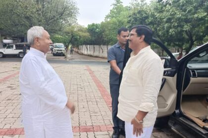 anand mohan with nitish kumar