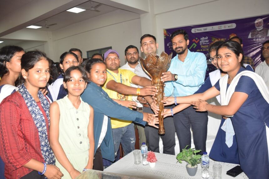 खेलो इंडिया यूथ गेम्स के तहत किशनगंज में टार्च टूर कार्यक्रम का आयोजन 1 खेलो इंडिया यूथ गेम्स के तहत किशनगंज में टार्च टूर कार्यक्रम का आयोजन 1