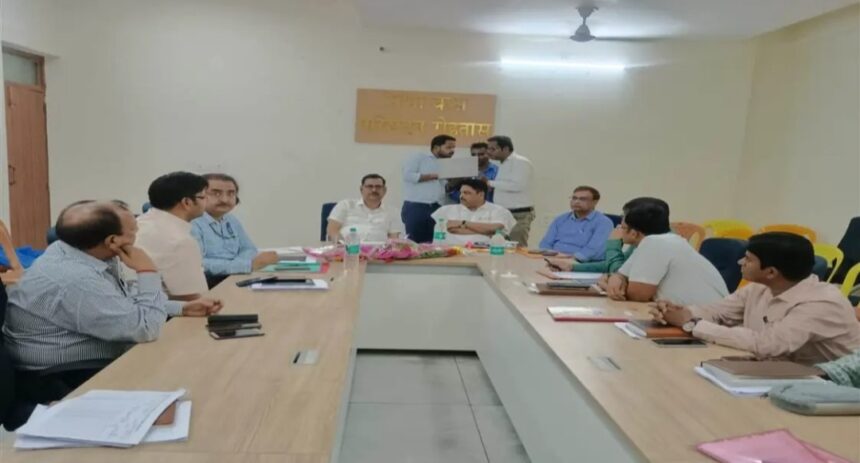 किसानो को रेल और सड़क परियोजनाओं का मुआवजा जल्द भू अर्जन निदेशक की अध्यक्षता में आयोजित बैठक में दिए गए निर्देश 1 किसानो को रेल और सड़क परियोजनाओं का मुआवजा जल्द भू अर्जन निदेशक की अध्यक्षता में आयोजित बैठक में दिए गए निर्देश 1