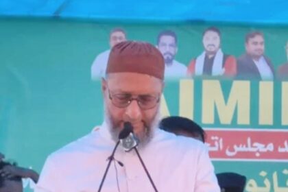 ओवैसी के हमले से सीमांचल में राजद की बेचैनी बढ़ी किशनगंज दुआरे पर आये ओवैसी ने कहा : तुमने चार विधायक भगाये, अब हम तुम्हे भगाएंगे 6