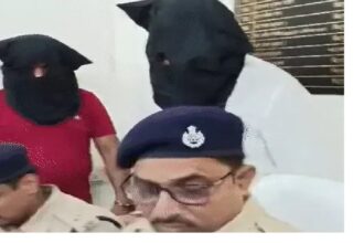 डॉक्टर समेत 2 लोग गिरफ्तार, नीट एग्जाम में बिठाया था स्कॉलर 2.50 से 5 लाख में हुई थी डील; कई छात्रों के एडमिट कार्ड मिले 36
