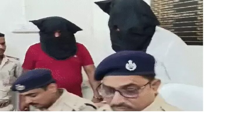 डॉक्टर समेत 2 लोग गिरफ्तार, नीट एग्जाम में बिठाया था स्कॉलर 2.50 से 5 लाख में हुई थी डील; कई छात्रों के एडमिट कार्ड मिले 1 डॉक्टर समेत 2 लोग गिरफ्तार, नीट एग्जाम में बिठाया था स्कॉलर 2.50 से 5 लाख में हुई थी डील; कई छात्रों के एडमिट कार्ड मिले 1