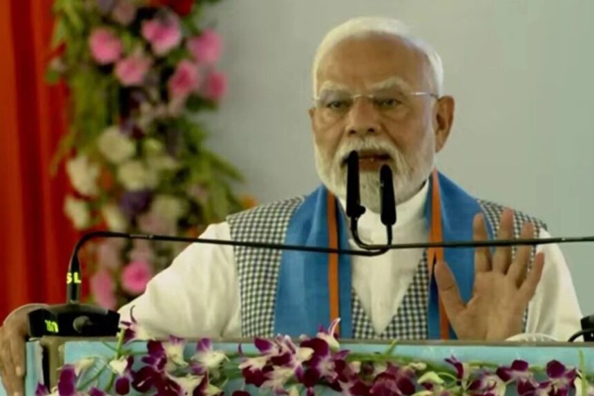 बिहार के लोग कठिन से कठिन परिस्थिति में काम करके दिखा देते हैं, सिवान में पीएम मोदी ने गिनाई बिहारियों की खासियत 1