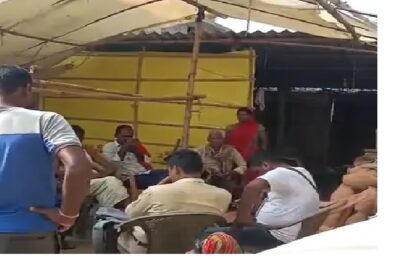 पत्नी से हुए विवाद के बाद तीन महीने की बेटी को पिता ने मार डाला बेटे पर भी धारदार हथियार से हमला करने वाला पिता फरार 17