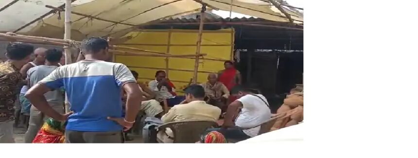 पत्नी से हुए विवाद के बाद तीन महीने की बेटी को पिता ने मार डाला बेटे पर भी धारदार हथियार से हमला करने वाला पिता फरार 1 पत्नी से हुए विवाद के बाद तीन महीने की बेटी को पिता ने मार डाला बेटे पर भी धारदार हथियार से हमला करने वाला पिता फरार 1