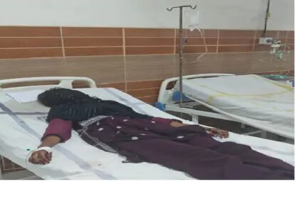 शौच के लिए बाहर गई युवती से गैंगरेप,सभी आरोपी फरार सारण सदर अस्पताल में पीड़िता का इलाज जारी, पुलिस कर रही छापेमारी 16