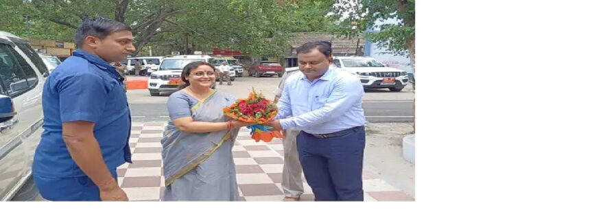 बाढ़ की तैयारियों को लेकर लखीसराय में बैठक 1 बाढ़ की तैयारियों को लेकर लखीसराय में बैठक 1