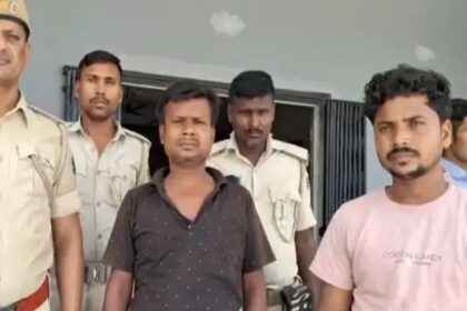 कट्टा के साथ पंचायती करने आये 2 युवक गिरफ्तार पति-पत्नी के झगड़े को सुलझाने आये थे, पुलिस ने स्कॉर्पियो-देसी कट्टा किया जब्त 14