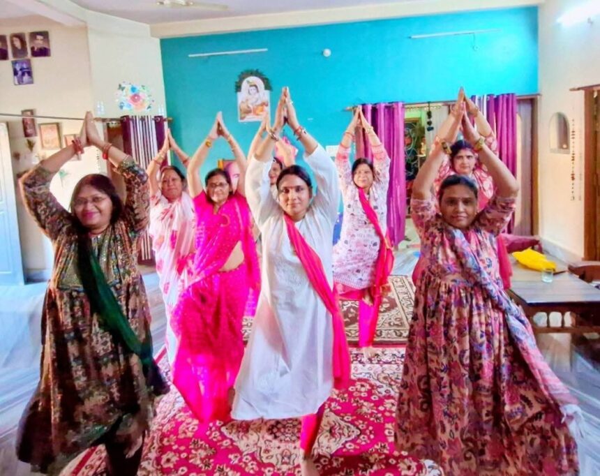 अंतर्राष्ट्रीय योग दिवस पर भाजपा महिला मोर्चा ने किया योग शिविर का आयोजन ज्योतिराज गुप्ता की अध्यक्षता में हुआ कार्यक्रम, प्रधानमंत्री के विचारों को बताया प्रेरणास्रोत 1 अंतर्राष्ट्रीय योग दिवस पर भाजपा महिला मोर्चा ने किया योग शिविर का आयोजन ज्योतिराज गुप्ता की अध्यक्षता में हुआ कार्यक्रम, प्रधानमंत्री के विचारों को बताया प्रेरणास्रोत 1