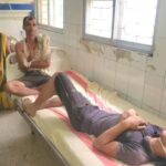 बारिश के पानी को लेकर हुए विवाद में जमकर मार पीट एक ही परिवार के 4 लोगों की लाठी-डंडों से पिटाई, सभी अनुमंडलीय अस्पताल में भर्ती 5