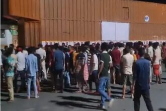 ओवरटेक कर रहे क्रेन ने स्कूटी सवार को कुचला 18