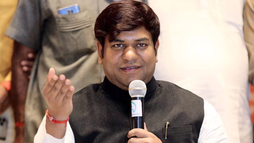 मछली के लिए जिस तरह पानी जरूरी, वैसे ही मुसलमानों के लिए वक्फ बोर्ड जरूरी है: मुकेश सहनी 1