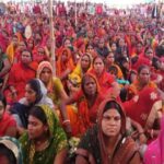 भ्रष्टाचार के खिलाफ विभूतिपुर प्रखंड परिसर में प्रदर्शन में महिलाओं की संख्या सर्वाधिक, बिना दलाल के सरकारी काम नहीं होने का आरोप 5