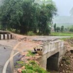 2 महीने पहले बना आरसीसी पूल धंसा, निर्माण काम मे लापरवाही का आरोप ठेकेदार-इंजीनियर के गठजोड़ पर सरकार नरम, सड़क टूटने से गांवों का संपर्क कटा 2