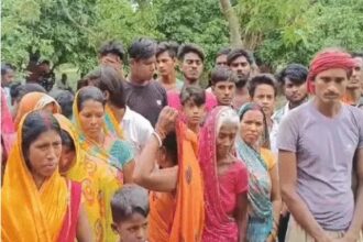 लीची बगान में मिला युवक का शव,गर्दन पर रस्सी का निशान;शुक्रवार सुबह से था लापता, परिजनों ने हत्या की आशंका जताई 8