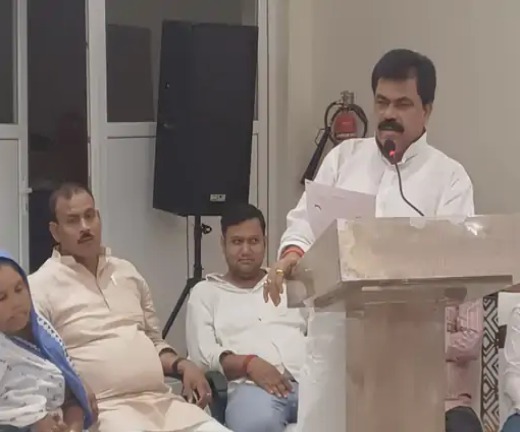 सड़क से रेल तक आज रहेगा चक्का जाम, सियासत वोटर लिस्ट की मतदाता पुनरीक्षण को लेकर महागठबंधन का विरोध 1 सड़क से रेल तक आज रहेगा चक्का जाम, सियासत वोटर लिस्ट की मतदाता पुनरीक्षण को लेकर महागठबंधन का विरोध 1