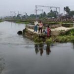 बाढ़ और बारिश से 15 फीट सड़क बही 5