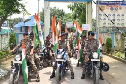 गयाजी में सीआरपीएफ ने निकाली तिरंगा बाइक रैली 15