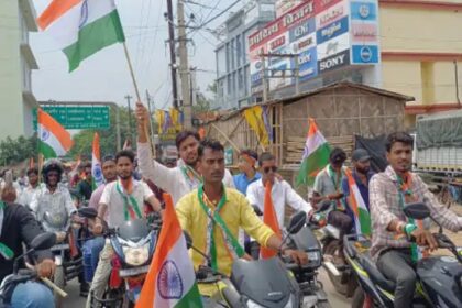 जमुई में निकाली गई 23 किमी लंबी तिरंगा यात्रा 16