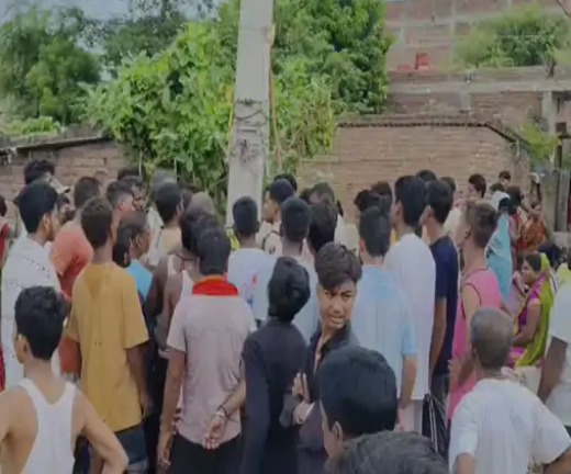 बिजली के पोल में था करंट, संपर्क में आने से 16 साल की किशोरी की मौत 1