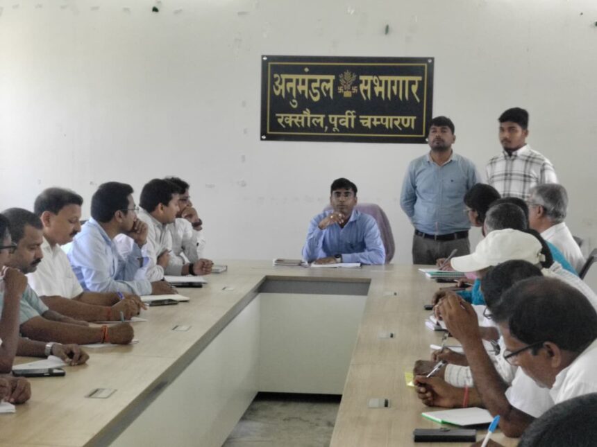 रक्सौल में विधानसभा चुनाव की तैयारी को लेकर समीक्षा बैठक आयोजित दिव्यांगजन और वरिष्ठ मतदाताओं की सुविधा पर दिया जाएगा विशेष ध्यान 1 रक्सौल में विधानसभा चुनाव की तैयारी को लेकर समीक्षा बैठक आयोजित दिव्यांगजन और वरिष्ठ मतदाताओं की सुविधा पर दिया जाएगा विशेष ध्यान 1