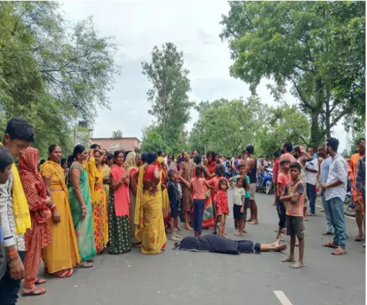 तेज रफ्तार पिकअप ने महिला को कुचला, मौत 1