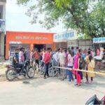 महुआ में पारा मेडिकल छात्रों का हंगामा, किया सड़क जाम 4