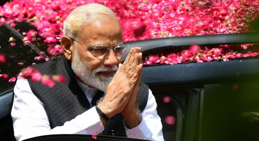 पीएम होकर भी अपने से नजर आते हैं मोदी 2 पीएम होकर भी अपने से नजर आते हैं मोदी 2