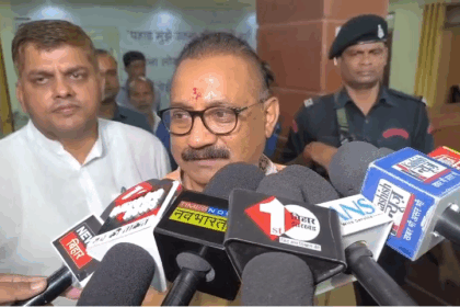 प्रशांत किशोर के आरोप पर जवाब देने में अशोक चौधरी के छूटे पसीने, कहा- मीडिया में नहीं, कोर्ट में बात करेंगे 25