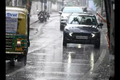 बिहार में मौसम विभाग की बड़ी चेतावनी : 36 जिलों में येलो अलर्ट, 2 जिलों में ऑरेंज अलर्ट, बिजली-बारिश से सतर्क रहने की अपील 2