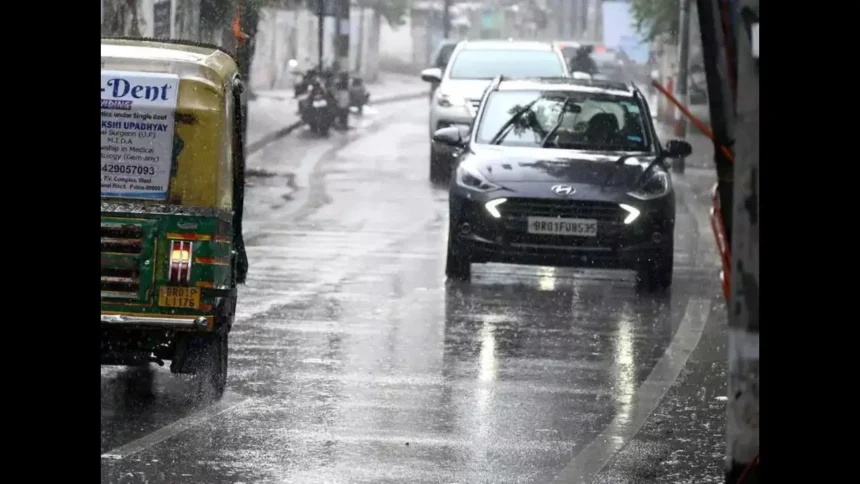 बिहार में मौसम विभाग की बड़ी चेतावनी : 36 जिलों में येलो अलर्ट, 2 जिलों में ऑरेंज अलर्ट, बिजली-बारिश से सतर्क रहने की अपील 1