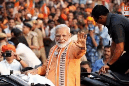 पटना रोड शो में प्रधानमंत्री नरेंद्र मोदी, बिहार विधानसभा चुनाव 2025 के लिए जनता से संवाद करते हुए