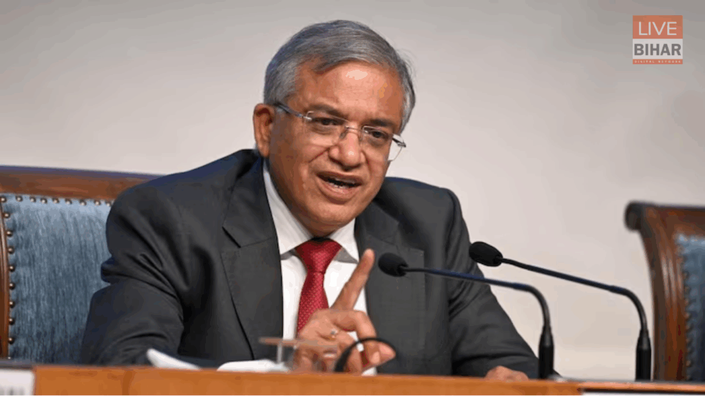 Bihar Voter Count Fact Check: 7.42 करोड़ से 7.45 करोड़ कैसे हुए? चुनाव आयोग का बड़ा खुलासा 2 Bihar Voter Count Fact Check: 7.42 करोड़ से 7.45 करोड़ कैसे हुए? चुनाव आयोग का बड़ा खुलासा 1