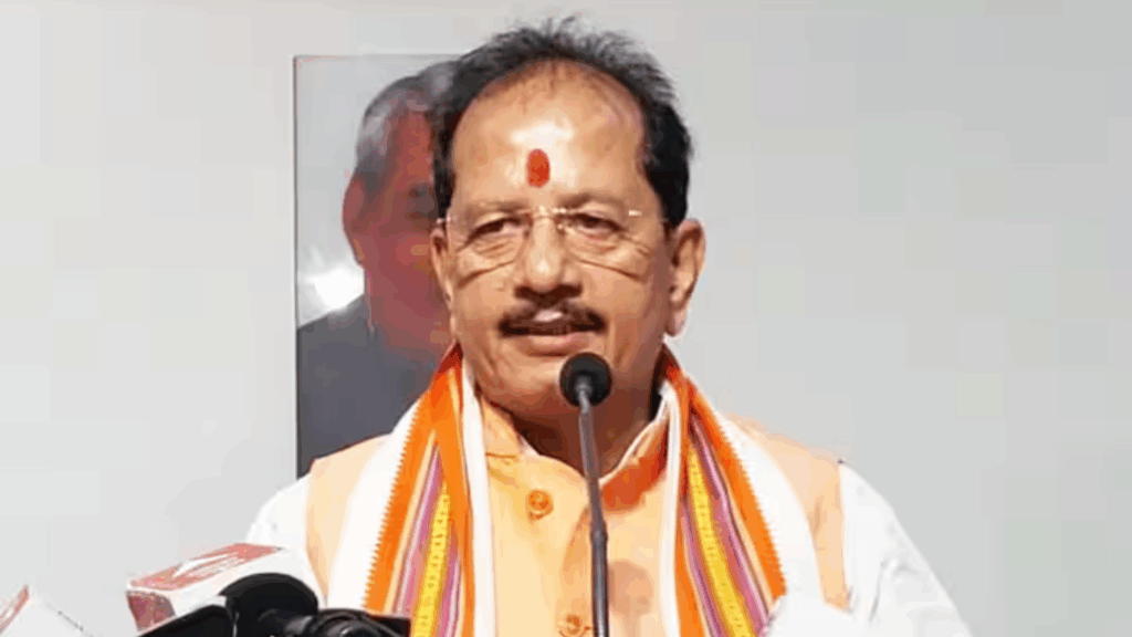 7 Big Highlights: Bihar Politics Mafia Action Announcement – उपमुख्यमंत्री विजय सिन्हा और नितिन नवीन ने संभाला पदभार, किया पावरफुल ऐलान 2 7 Big Highlights: Bihar Politics Mafia Action Announcement – उपमुख्यमंत्री विजय सिन्हा और नितिन नवीन ने संभाला पदभार, किया पावरफुल ऐलान 1