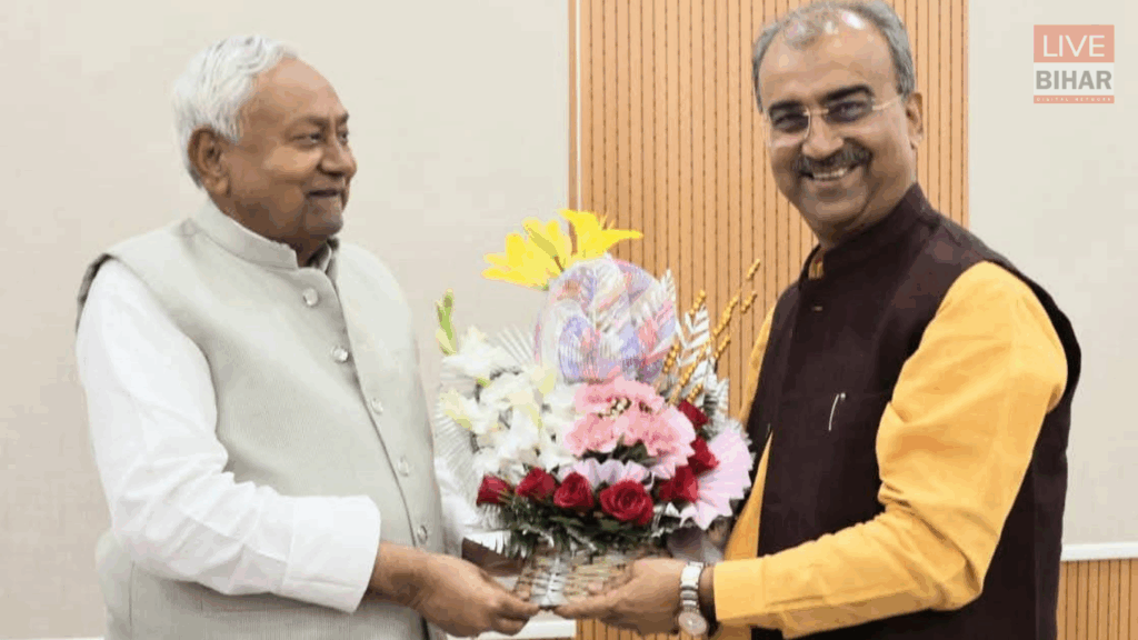 Bihar Politics: स्वास्थ्य मंत्री मंगल पांडे का बड़ा कदम — विभाग संभालते ही 26,000 से ज़्यादा पदों पर बंपर बहाली का ऐलान 2 Bihar Politics: स्वास्थ्य मंत्री मंगल पांडे का बड़ा कदम — विभाग संभालते ही 26,000 से ज़्यादा पदों पर बंपर बहाली का ऐलान 1