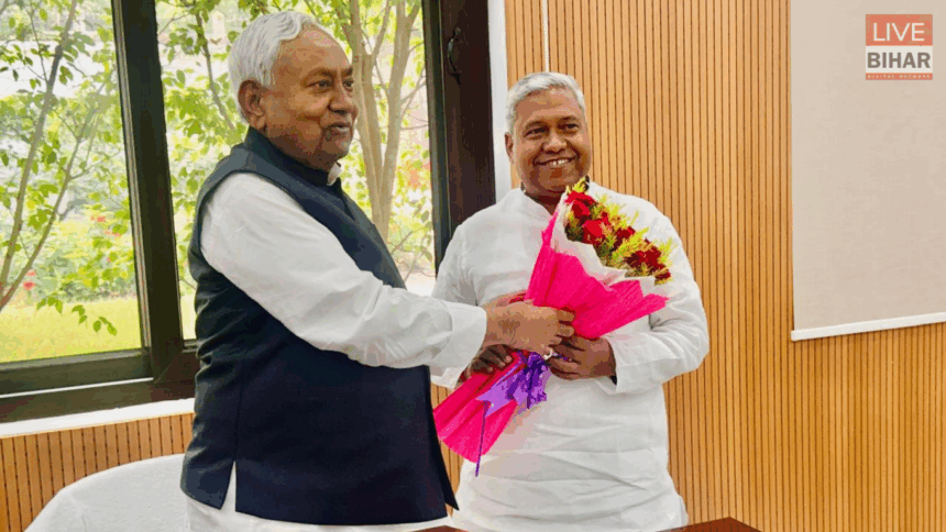 Santosh Kumar Suman meeting Nitish Kumar after Bihar Election 2025 victory
