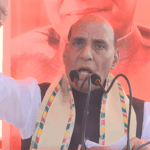 राघोपुर में चुनावी सभा को संबोधित करते हुए रक्षा मंत्री राजनाथ सिंह, बिहार चुनाव 2025 में एनडीए उम्मीदवार के समर्थन में भाषण देते हुए