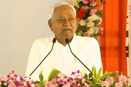 Bihar Election 2025: नीतीश कुमार का भागलपुर में पावरफुल वार, बोले – “पहले की सरकार फालतू थी, अब कानून का राज है” 3