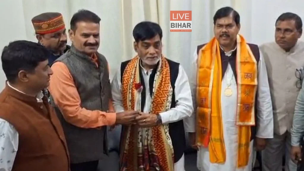 Bihar Minister Dance Viral Video: दानापुर समारोह में पवन सिंह के गाने पर थिरके मंत्री रामकृपाल यादव 1