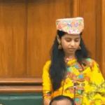 मैथिली ठाकुर ने मैथिली भाषा में शपथ ग्रहण की