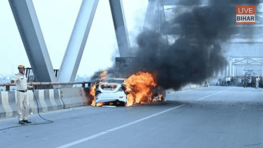 Patna Burning Car Incident 2025 PMCH के बाहर चलती कार में आग