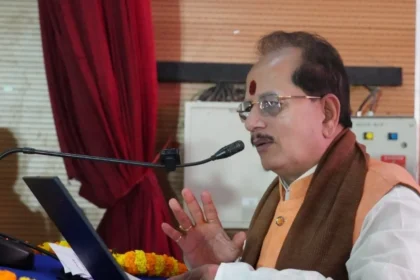 Vijay Sinha: भूमि सुधार को लेकर सख्त हुए मंत्री, भू-माफिया और दलालों पर कड़ी कार्रवाई के निर्देश 2