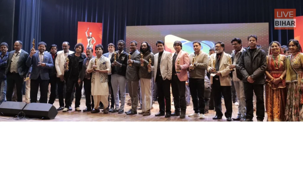 Uttarakhandi Film Awards 2025: उत्तराखंडी सिनेमा का भव्य उत्सव गढ़ी कैंट में संपन्न 3 Uttarakhandi Film Awards 2025: उत्तराखंडी सिनेमा का भव्य उत्सव गढ़ी कैंट में संपन्न 2